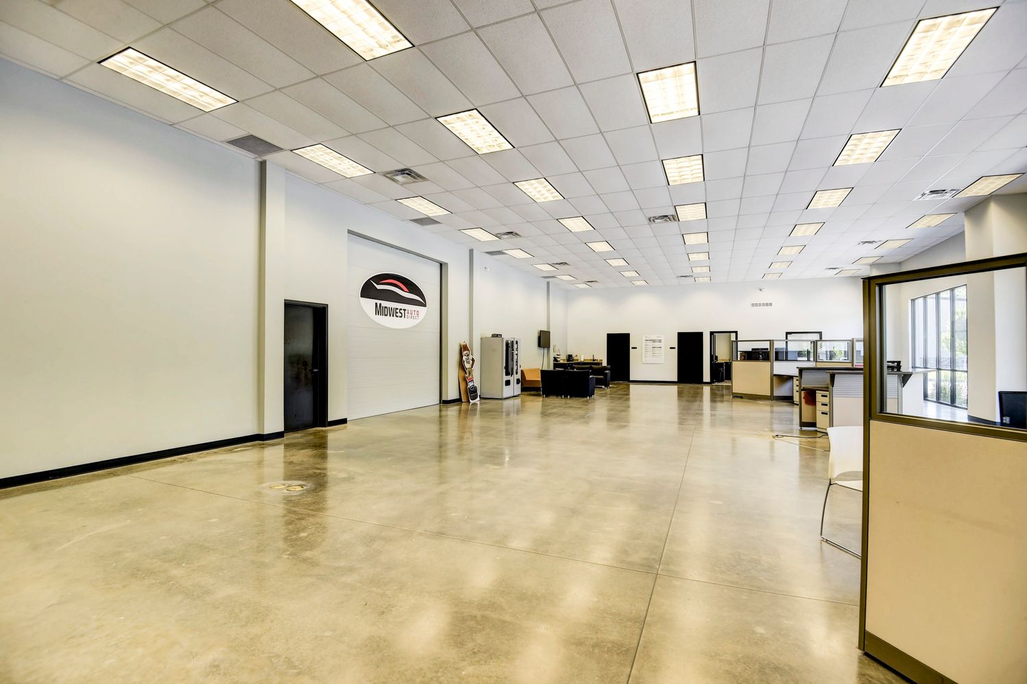 Midwest Auto Direct: 11401 Kaw Dr, Edwardsville, KS 66111